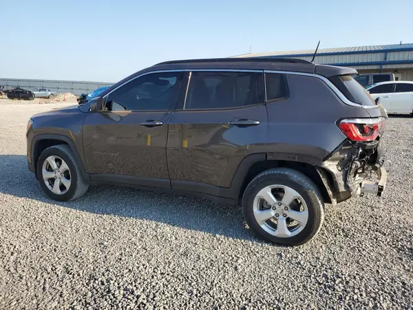 3C4NJDBB7JT435210 2018 JEEP COMPASS - Image 2