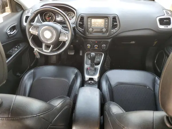 3C4NJDBB7JT435210 2018 JEEP COMPASS - Image 8
