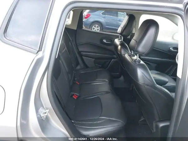 3C4NJDBB7JT440665 2018 JEEP COMPASS - Image 8