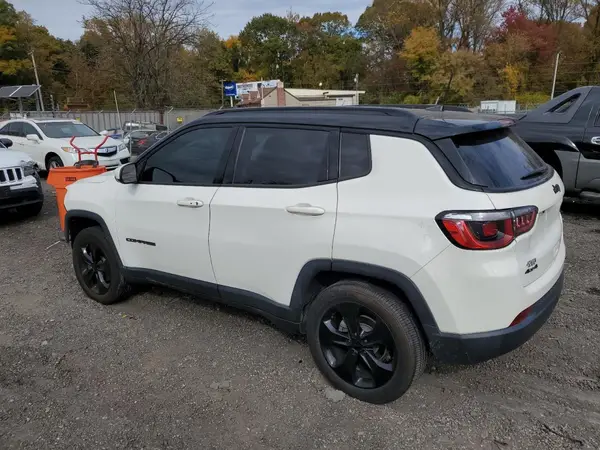 3C4NJDBB7JT453383 2018 JEEP COMPASS - Image 2