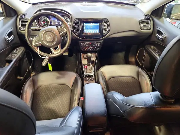 3C4NJDBB7JT453903 2018 JEEP COMPASS - Image 8