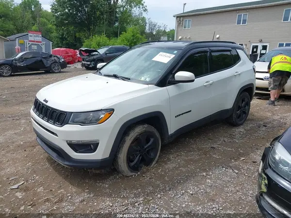 3C4NJDBB7JT454789 2018 JEEP COMPASS - Image 2