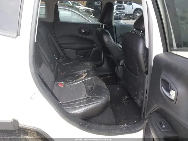 3C4NJDBB7JT454789 2018 JEEP COMPASS - Image 8