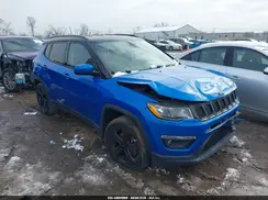 3C4NJDBB7JT455117 2018 JEEP COMPASS