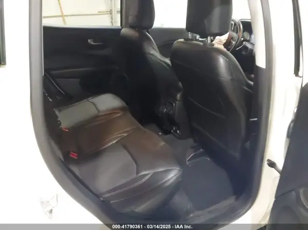 3C4NJDBB7JT455568 2018 JEEP COMPASS - Image 8
