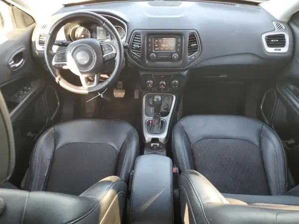 3C4NJDBB7JT483368 2018 JEEP COMPASS - Image 8