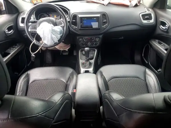 3C4NJDBB7KT594004 2019 JEEP COMPASS - Image 8