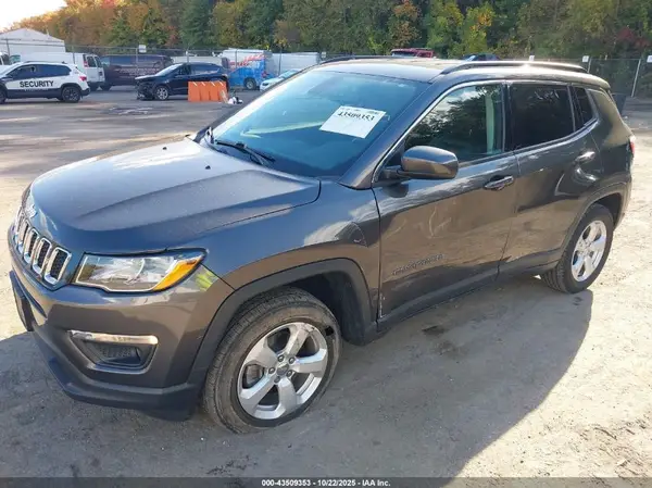3C4NJDBB7KT599963 2019 JEEP COMPASS - Image 2