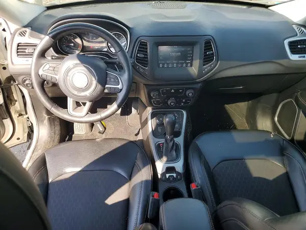 3C4NJDBB7KT600125 2019 JEEP COMPASS - Image 8