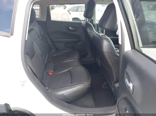 3C4NJDBB7KT630855 2019 JEEP COMPASS - Image 8