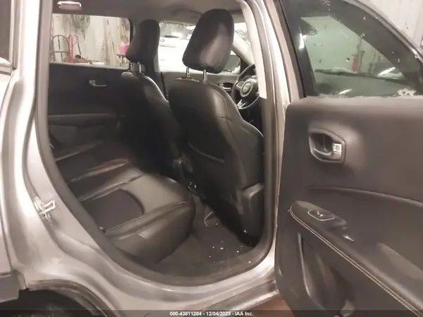 3C4NJDBB7KT646179 2019 JEEP COMPASS - Image 8