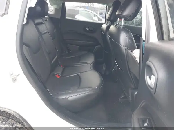 3C4NJDBB7KT648594 2019 JEEP COMPASS - Image 8