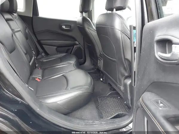 3C4NJDBB7KT654301 2019 JEEP COMPASS - Image 8