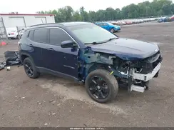 3C4NJDBB7KT656422 2019 JEEP COMPASS