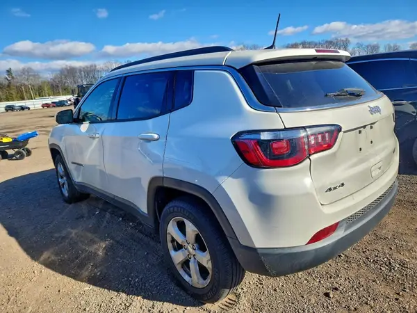 3C4NJDBB7KT656761 2019 JEEP COMPASS - Image 2