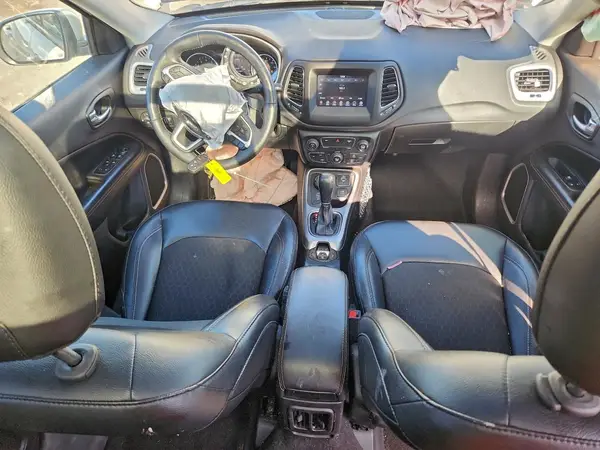 3C4NJDBB7KT656761 2019 JEEP COMPASS - Image 8