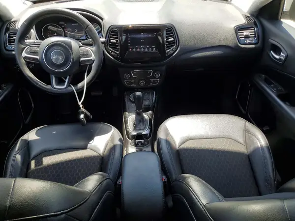 3C4NJDBB7KT662091 2019 JEEP COMPASS - Image 8