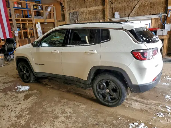 3C4NJDBB7KT670269 2019 JEEP COMPASS - Image 2