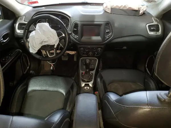 3C4NJDBB7KT672717 2019 JEEP COMPASS - Image 8