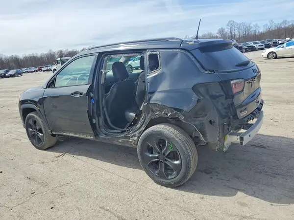 3C4NJDBB7KT674645 2019 JEEP COMPASS - Image 2