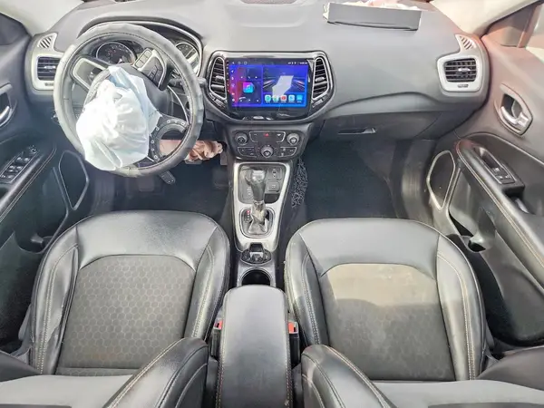 3C4NJDBB7KT678615 2019 JEEP COMPASS - Image 8