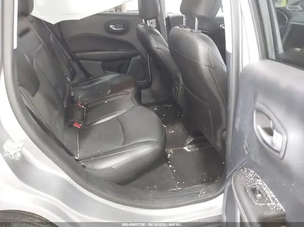 3C4NJDBB7KT683409 2019 JEEP COMPASS - Image 8