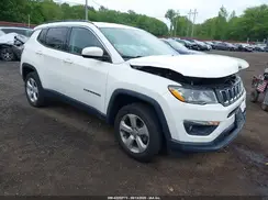 3C4NJDBB7KT689257 2019 JEEP COMPASS