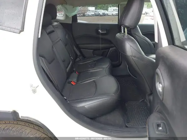 3C4NJDBB7KT689257 2019 JEEP COMPASS - Image 8