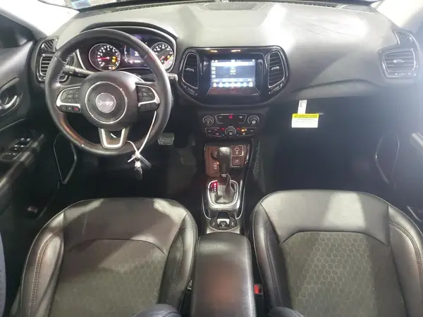 3C4NJDBB7KT697732 2019 JEEP COMPASS - Image 8