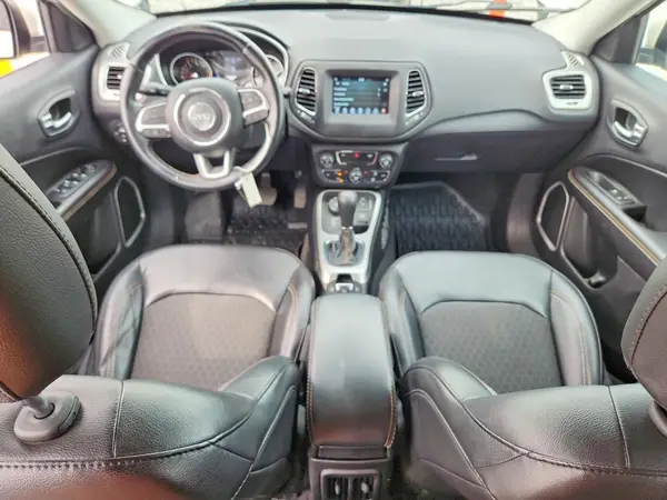 3C4NJDBB7KT703299 2019 JEEP COMPASS - Image 8
