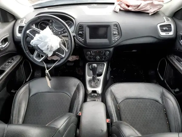 3C4NJDBB7KT703352 2019 JEEP COMPASS - Image 8