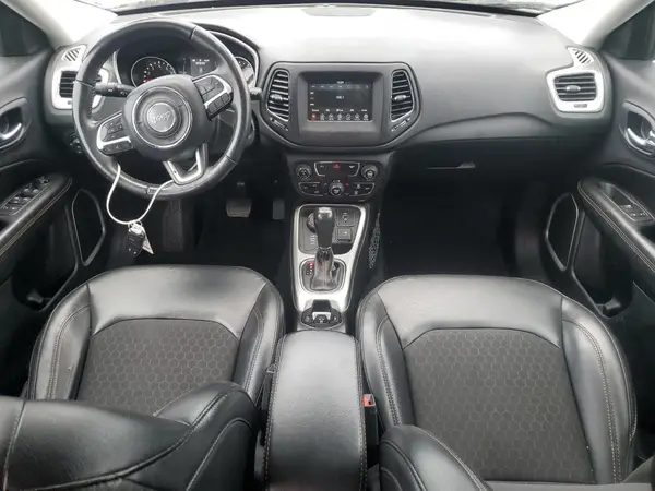 3C4NJDBB7KT703495 2019 JEEP COMPASS - Image 8