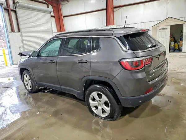 3C4NJDBB7KT713556 2019 JEEP COMPASS - Image 2