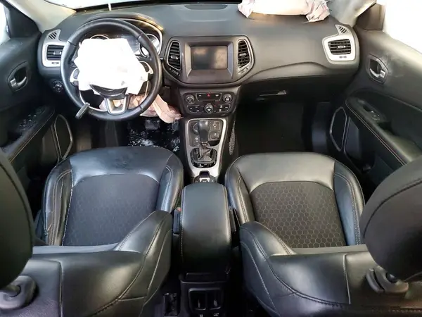 3C4NJDBB7KT713556 2019 JEEP COMPASS - Image 8