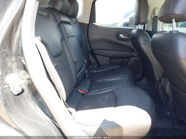 3C4NJDBB7KT723889 2019 JEEP COMPASS - Image 8