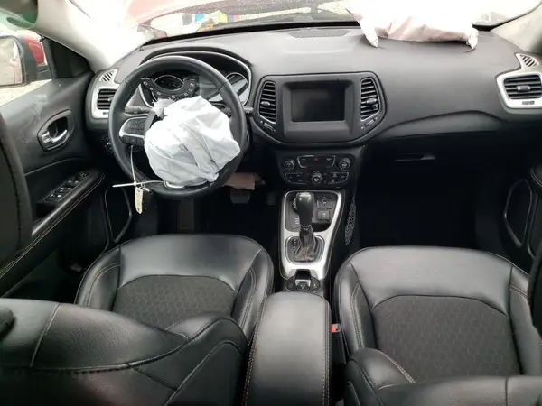 3C4NJDBB7KT735802 2019 JEEP COMPASS - Image 8
