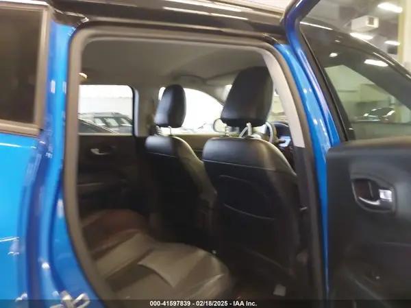 3C4NJDBB7KT741048 2019 JEEP COMPASS - Image 8