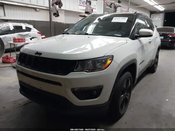 3C4NJDBB7KT754348 2019 JEEP COMPASS - Image 2