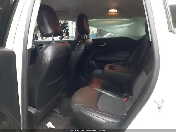 3C4NJDBB7KT754348 2019 JEEP COMPASS - Image 8