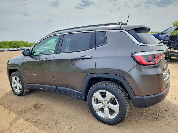 3C4NJDBB7KT786524 2019 JEEP COMPASS - Image 2