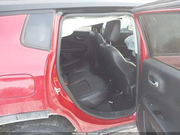 3C4NJDBB7KT827721 2019 JEEP COMPASS - Image 8