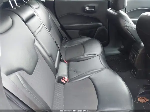 3C4NJDBB7KT838881 2019 JEEP COMPASS - Image 8