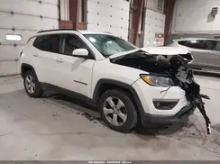 3C4NJDBB7KT847502 2019 JEEP COMPASS