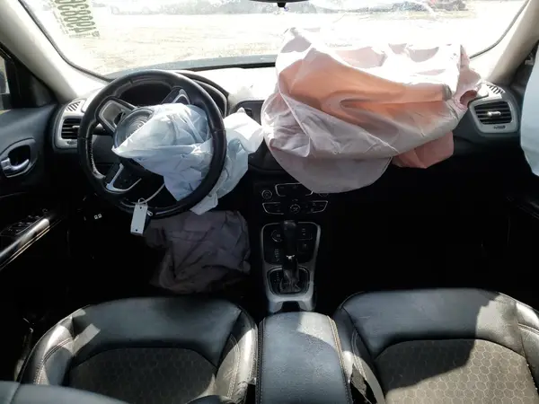 3C4NJDBB7KT847886 2019 JEEP COMPASS - Image 8