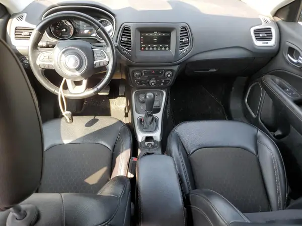 3C4NJDBB7KT849492 2019 JEEP COMPASS - Image 8