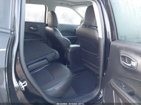 3C4NJDBB7LT100824 2020 JEEP COMPASS - Image 8