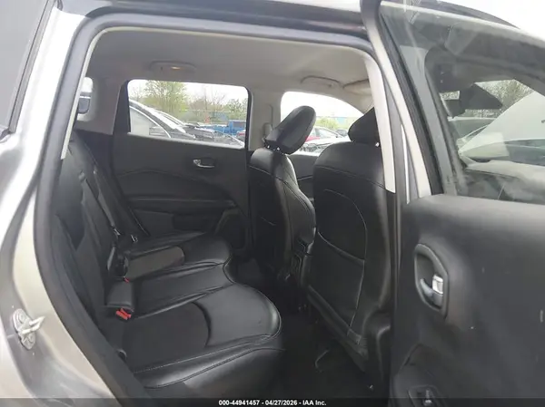 3C4NJDBB7LT116795 2020 JEEP COMPASS - Image 8