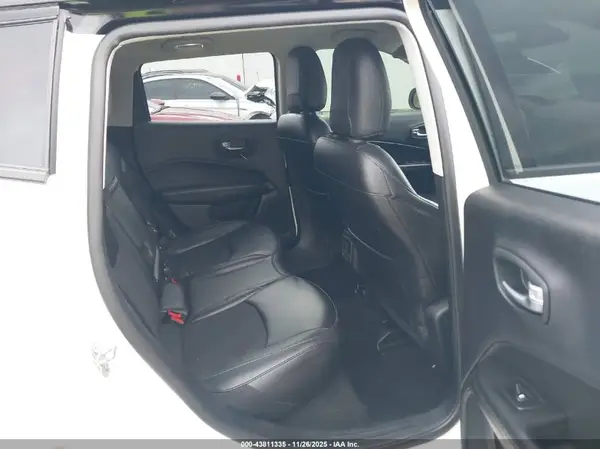 3C4NJDBB7LT133452 2020 JEEP COMPASS - Image 8