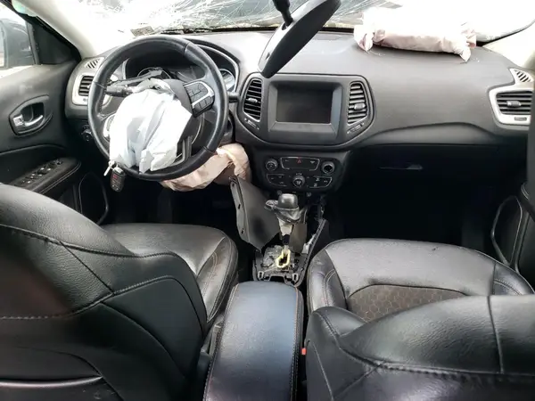 3C4NJDBB7LT135136 2020 JEEP COMPASS - Image 8