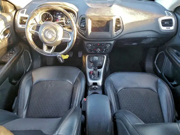 3C4NJDBB7LT135329 2020 JEEP COMPASS - Image 8